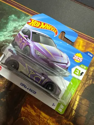 Hot Wheels cupra e racer