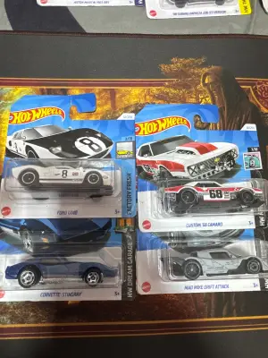 Hot Wheels random 1:64 - Minigaraža