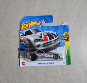Hot Wheels Dodge Viper SRT10 ACR 1:64 - Minigaraža