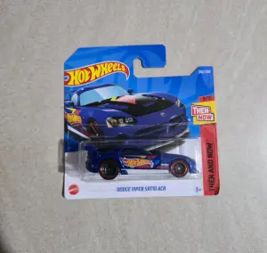 Hot Wheels Dodge Viper SRT10 ACR 1:64 - Minigaraža