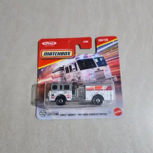 Matchbox Pierce Arrow XT Fire Engine 1:64 - Minigaraža