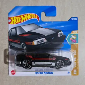 Hot Wheels '92 Ford Mustang