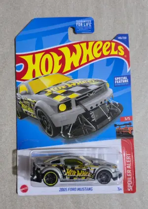 Hot Wheels 2005 Ford Mustang