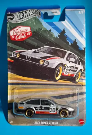 Hot Wheels ALFA ROMEO GTV6 3.0