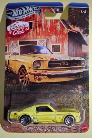 Hot Wheels '65 MUSTANG 2+2 FASTBACK 1:64 - Minigaraža