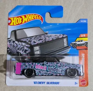 Hot Wheels '83 Chevy Silverado 1:64 - Minigaraža