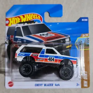 Hot Wheels Chevy Blazer 4x4 1:64 - Minigaraža