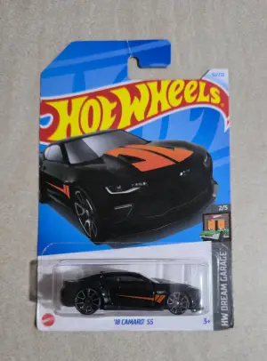 Hot Wheels '18 Camaro SS 1:64 - Minigaraža