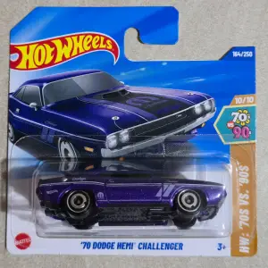 Hot Wheels '70 Dodge Hemi Challenger 1:64 - Minigaraža