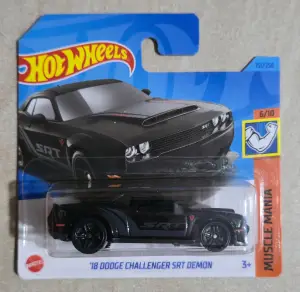 Hot Wheels '18 Dodge Challenger SRT Demon 1:64 - Minigaraža
