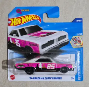 Hot Wheels '74 Brazilian Dodge Charger 1:64 - Minigaraža