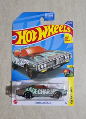 Hot Wheels '71 Dodge Charger 1:64 - Minigaraža