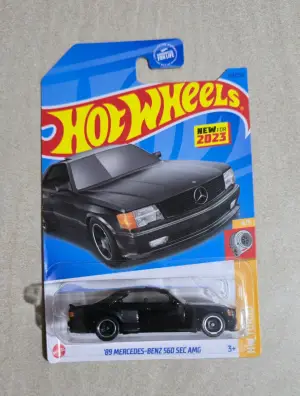 Hot Wheels '89 Mercedes-Benz 560 SEC AMG