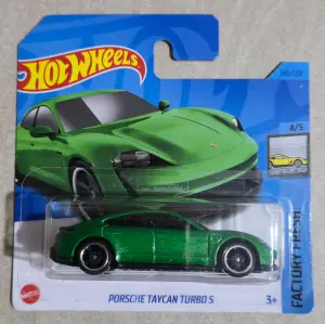 Hot Wheels Porsche Taycan Turbo S