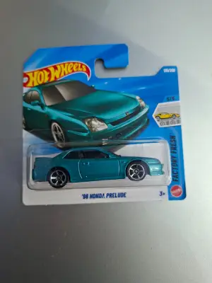 Hot Wheels '98 Honda prelude  1:64 - Minigaraža