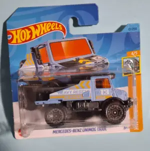Hot Wheels MERCEDES-BENZ UNIMOG 1300L