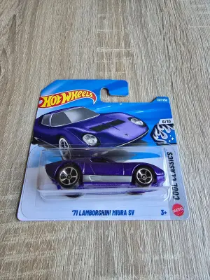 Hot Wheels 71 LAMBORGHINI MIURA SV