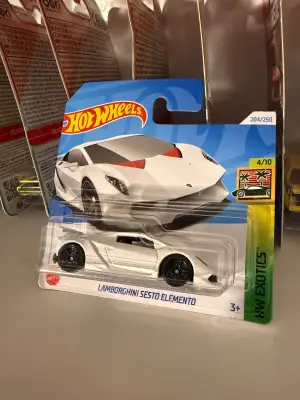 Hot Wheels Lamborghini 1:64 - Minigaraža
