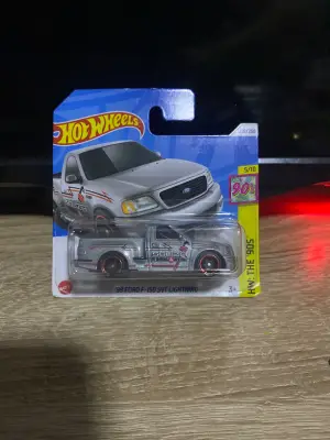 AutoArt 99 ford f150 svt lightining