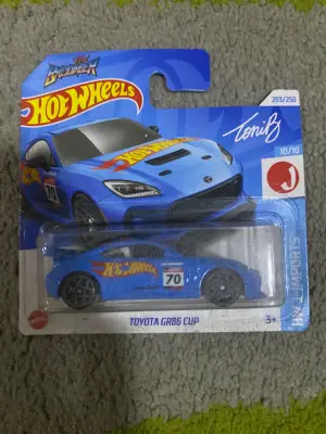 AutoArt Toyota gr86 cup