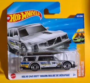 Hot Wheels VOLVO 240 DRIFT WAGON