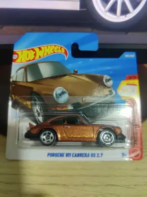 Hot Wheels Porsche 911 Carrera RS 2.7