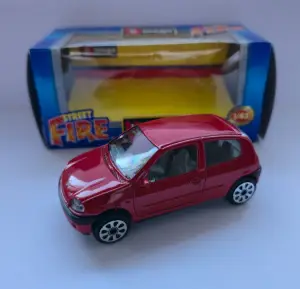 Bburago Renault Clio '98