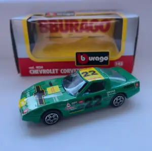 Bburago Chevrolet Corvette 