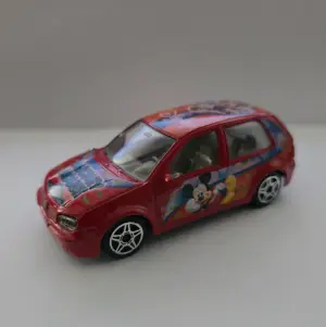 Bburago Volkswagen Golf '98