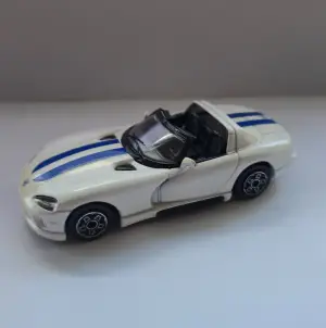 Bburago Dodge Viper RT/10