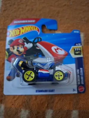 Hot Wheels Mario Kart