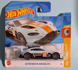 Hot Wheels ASTON MARTIN VANTAGE GTE