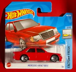 Hot Wheels MERCEDES-BENZ 500 E