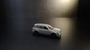 Hot Wheels 94 Audi Avant RS2