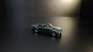 Hot Wheels Mercedes -Benz 500 E
