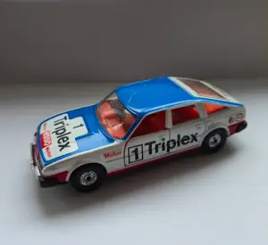 Ostalo Corgi Rover 3500 1:36 - Minigaraža