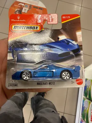 Hot Wheels maserati 1:64 - Minigaraža