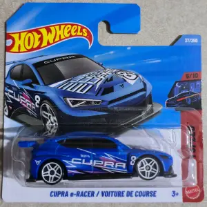 Hot Wheels Cupra e-Racer 1:64 - Minigaraža